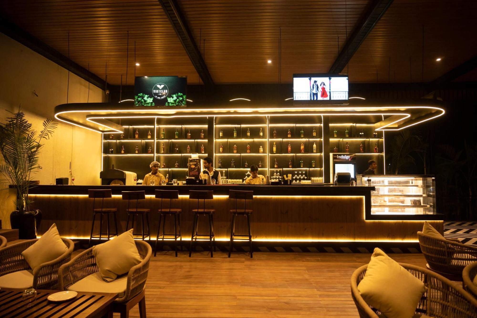 Vintclub Resort Lucknow Ngoại thất bức ảnh