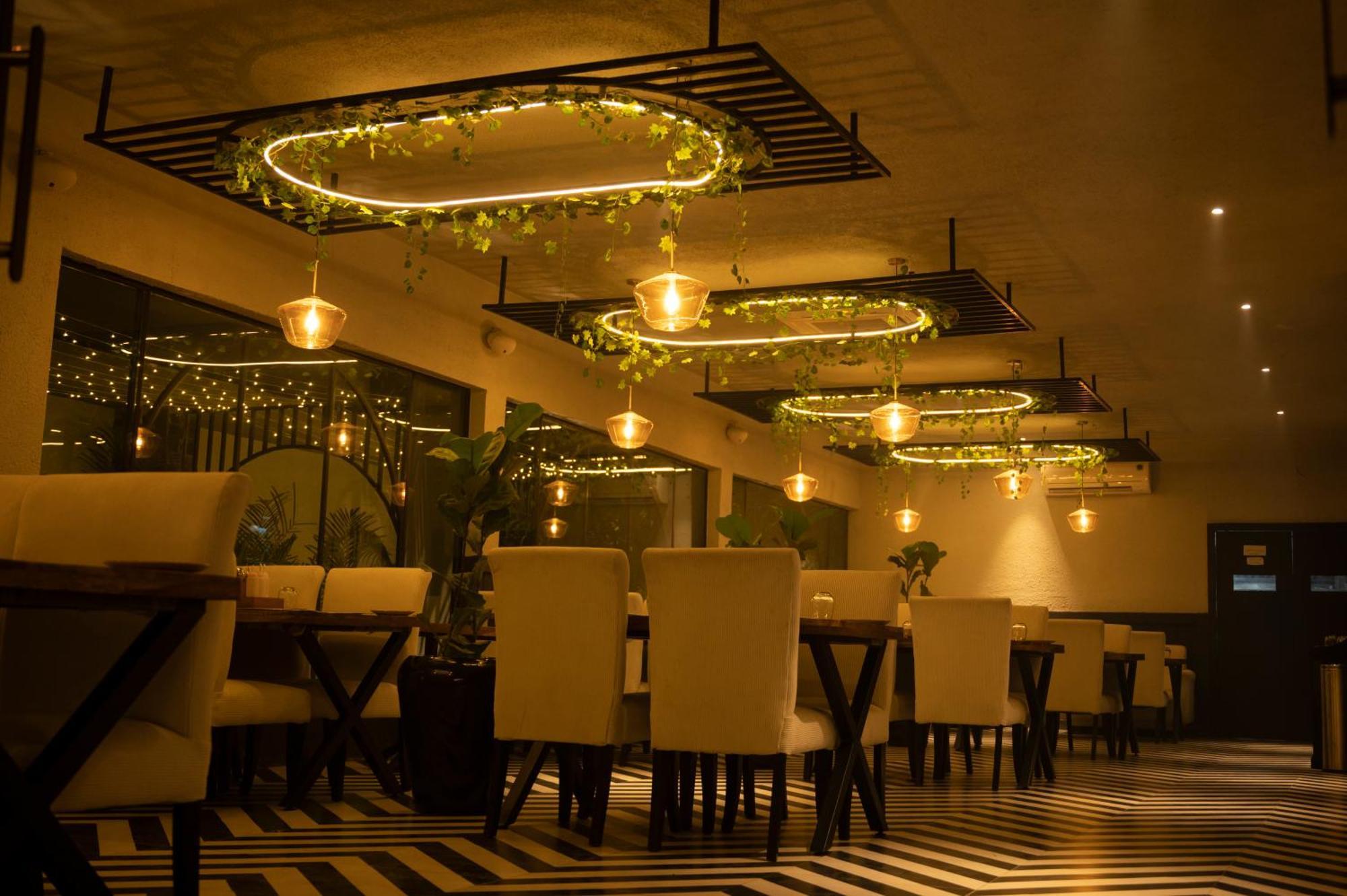 Vintclub Resort Lucknow Ngoại thất bức ảnh