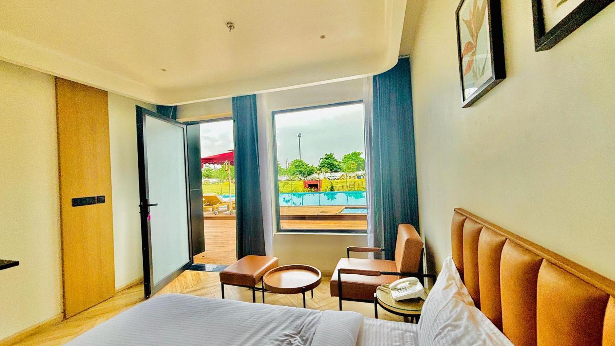 Vintclub Resort Lucknow Ngoại thất bức ảnh