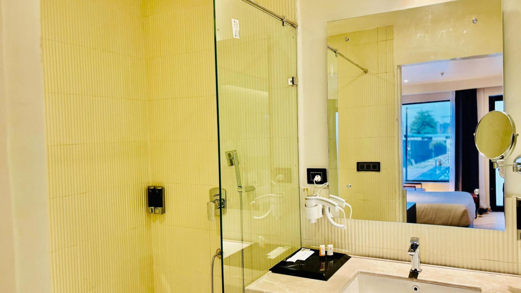 Vintclub Resort Lucknow Ngoại thất bức ảnh