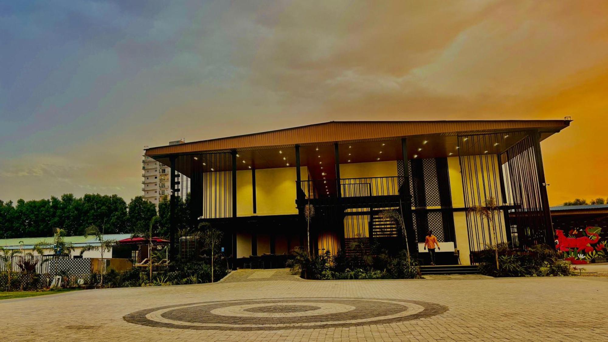 Vintclub Resort Lucknow Ngoại thất bức ảnh