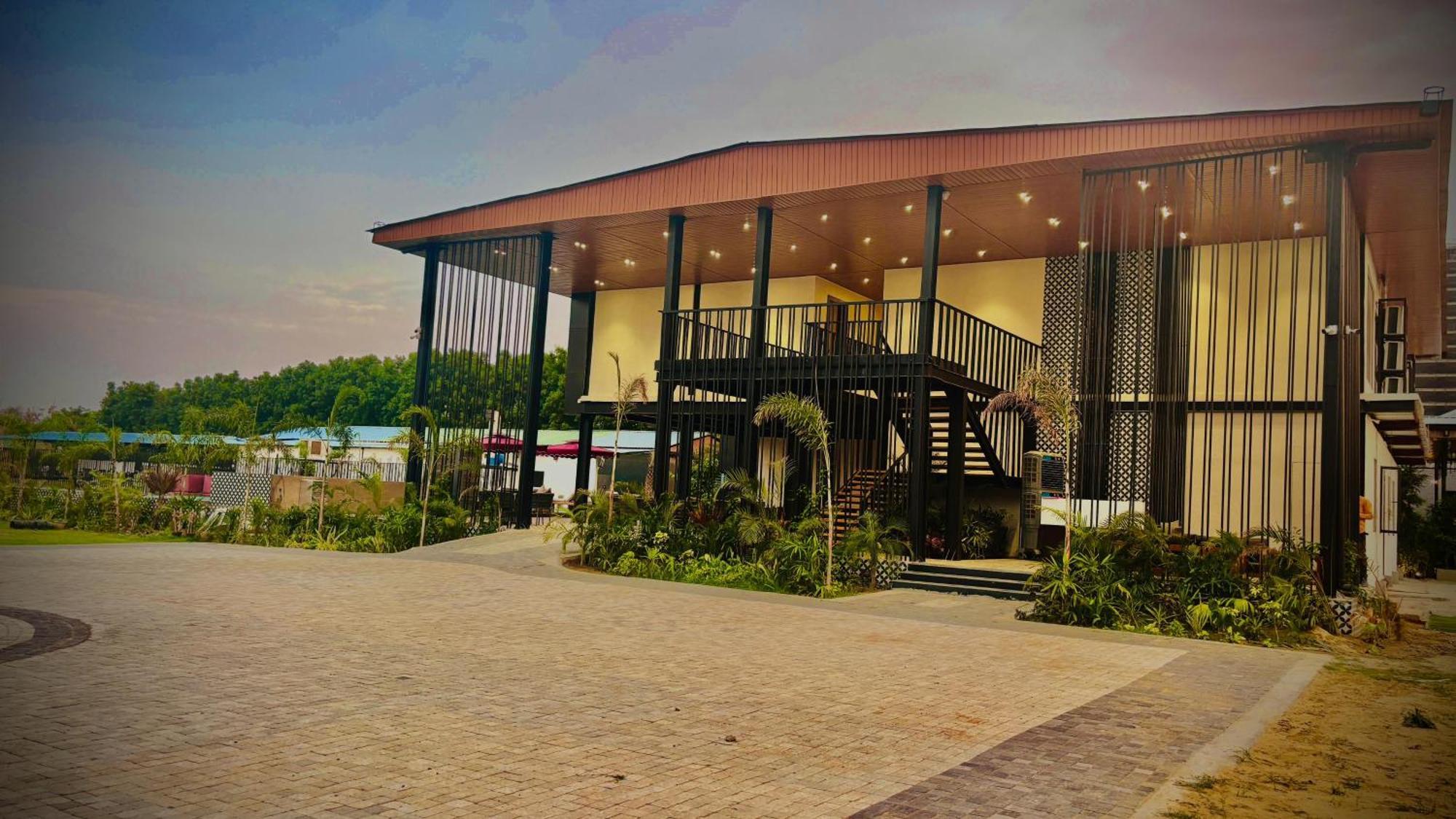 Vintclub Resort Lucknow Ngoại thất bức ảnh